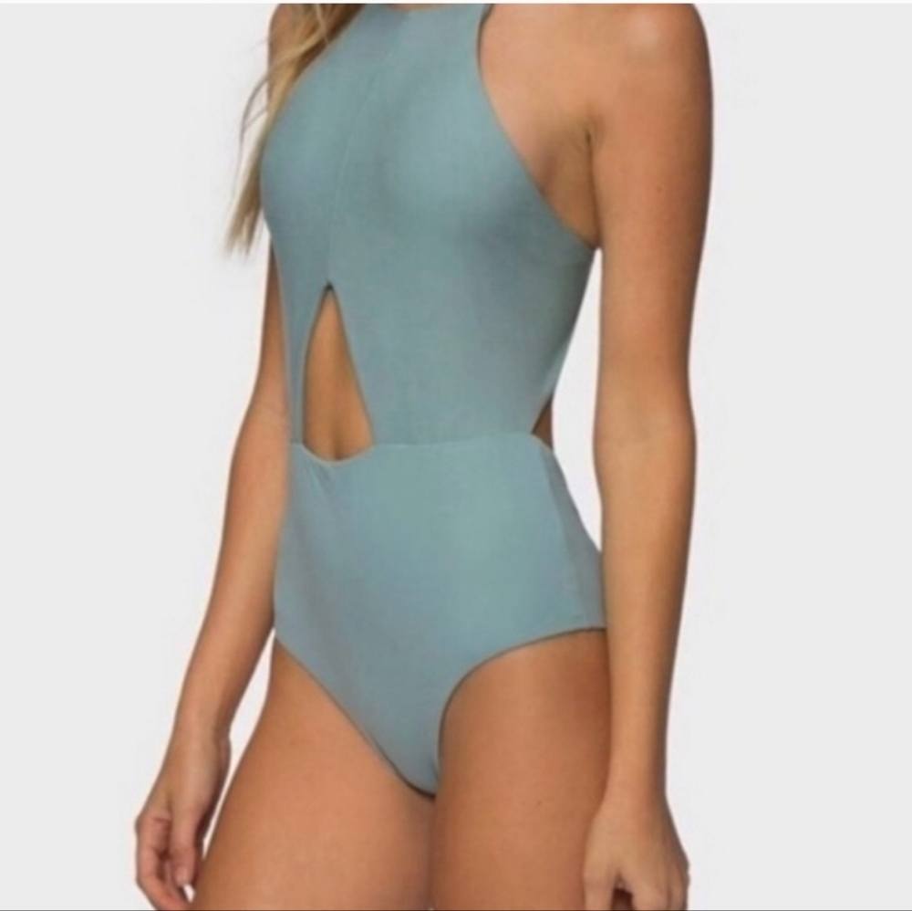 NWOT TAVIK/REVOLVE  Lela Cutout One-piece swimsuit  blue size  XS Resortwear